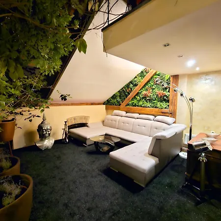 69 - Old Town, 125m2, Free Parking, View Bratislava